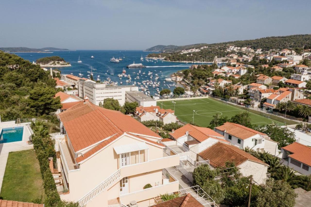 Apartment Sunny Elza 2 Hvar Town Esterno foto