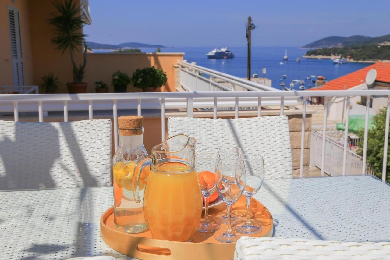 Apartment Sunny Elza 2 Hvar Town Esterno foto