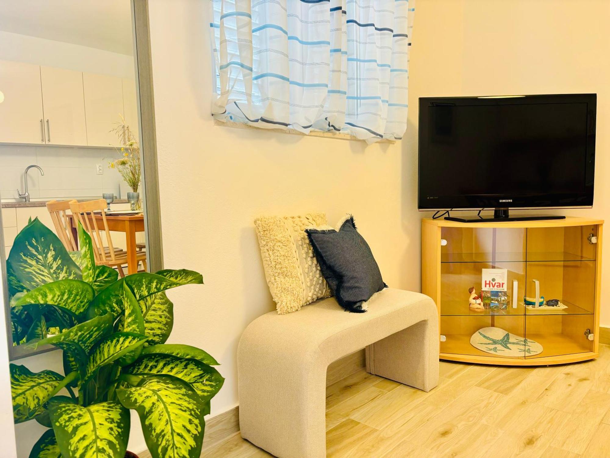 Apartment Sunny Elza 2 Hvar Town Esterno foto