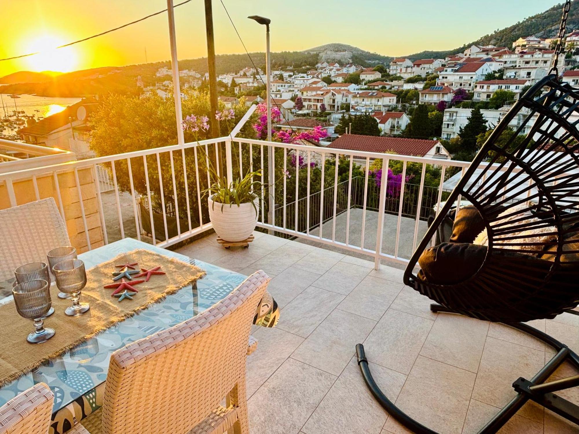 Apartment Sunny Elza 2 Hvar Town Esterno foto